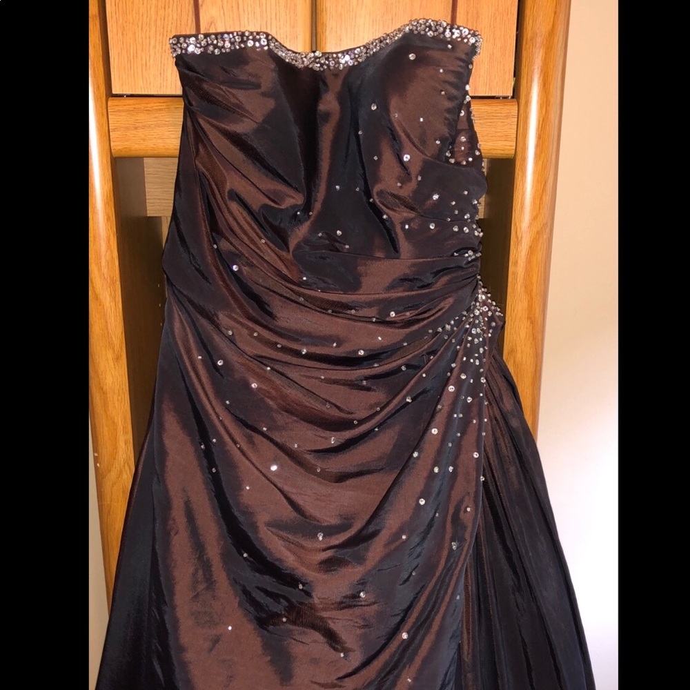 Prom Dress - Picture 4 of 9